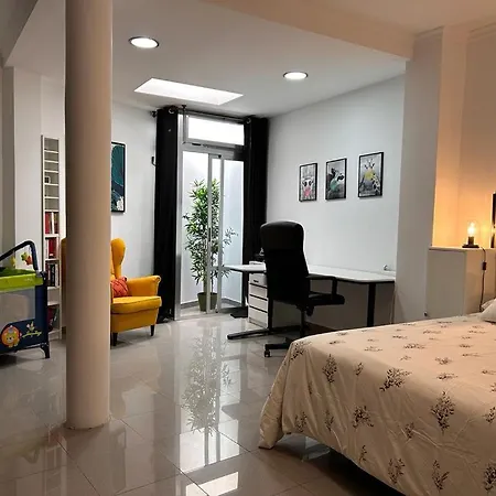 Апартаменты Hjs Plaza Suites Apartments I
