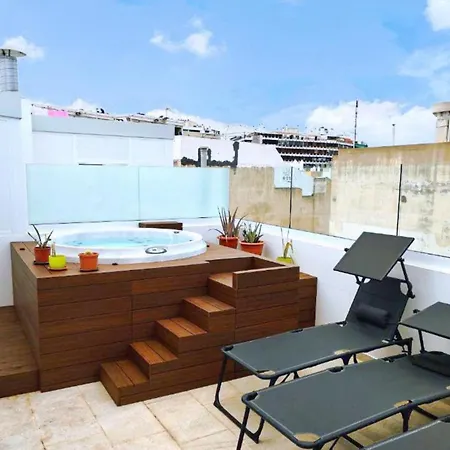 Hjs Plaza Suites Apartments I Апартаменты