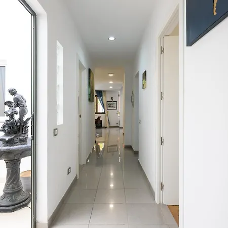 Hjs Plaza Suites Apartments I