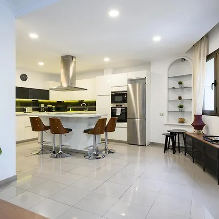 Hjs Plaza I شقة لاس بالماس دي غران كاناريا