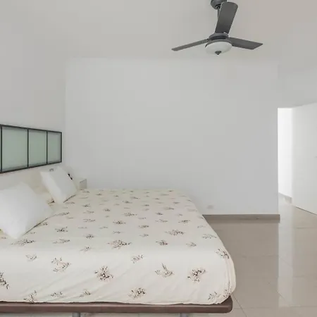 Апартаменты Hjs Plaza Suites Apartments I