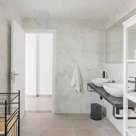 Hjs Plaza I * لاس بالماس دي غران كاناريا