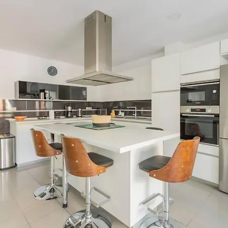 Hjs Plaza I شقة *