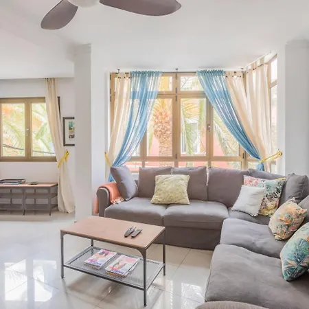 Hjs Plaza Suites Apartments I