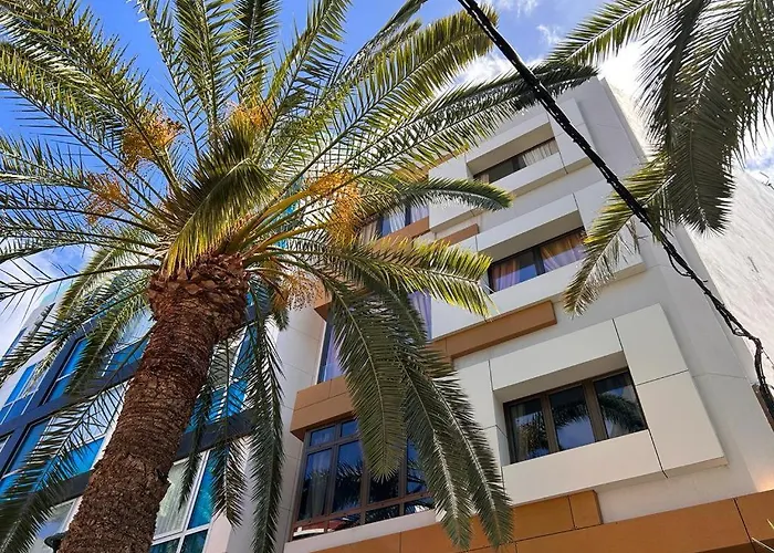 Hjs Plaza I * Las Palmas de Gran Canaria