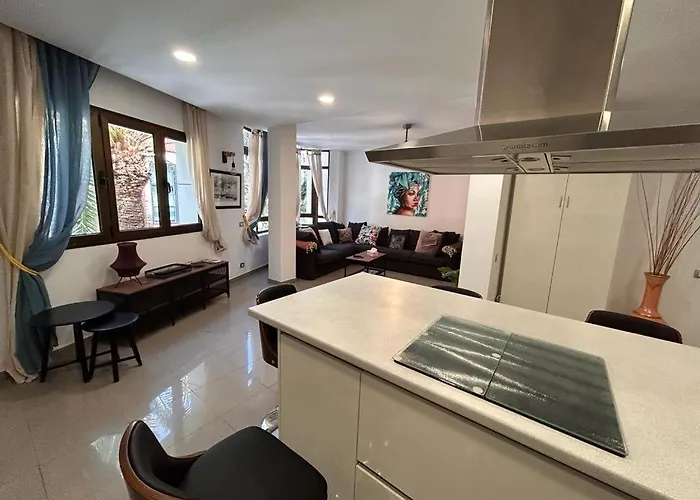 Hjs Plaza I Lejlighed *