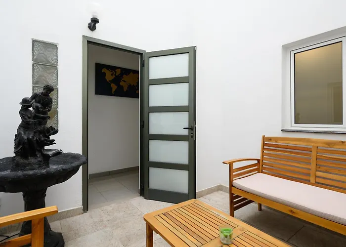 Hjs Plaza I Lejlighed