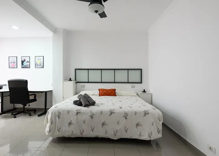 Hjs Plaza I Lejlighed *