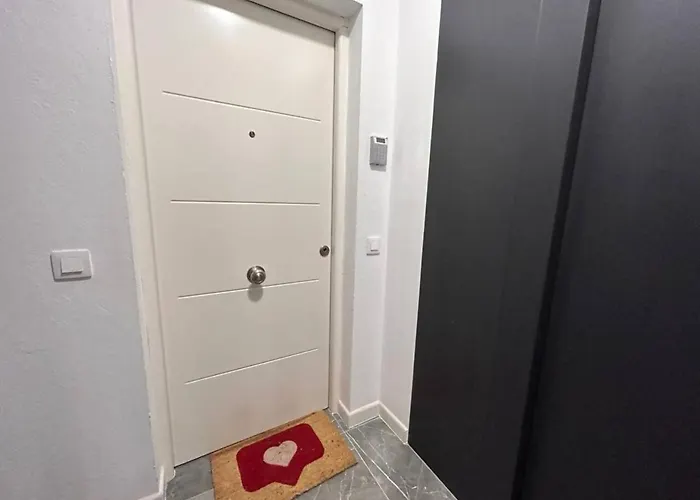 Hjs Plaza I Lejlighed *